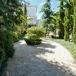 Quinta Dos Cedros Garden & Terrace *