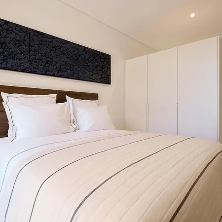 Апартаменты Quinta Dos Cedros Garden & Terrace *