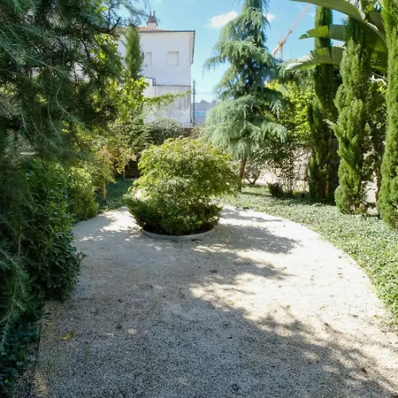 Quinta Dos Cedros Garden & Terrace *