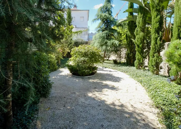 Quinta Dos Cedros Garden & Terrace *